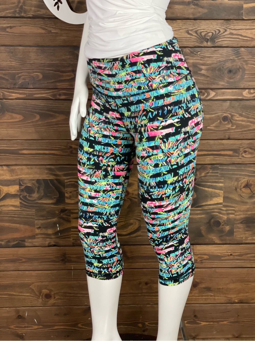 Victoria's Secret | VSX Capri Cropped Leggings Neon Tropical Stripe Print